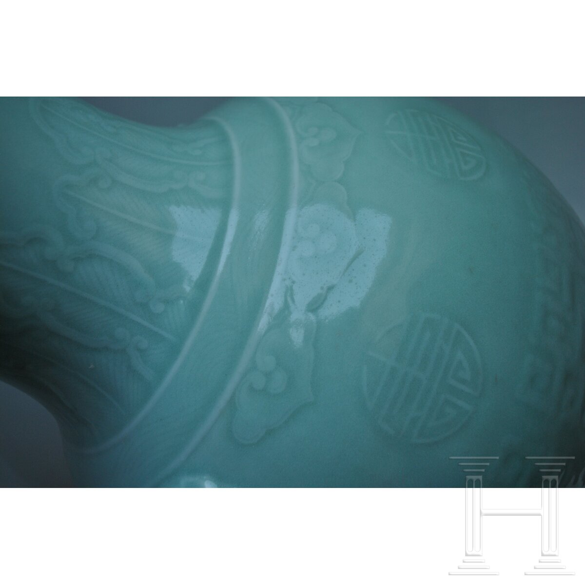 Große Seladon-Vase, China, wohl 19. Jhdt. - Image 9 of 21