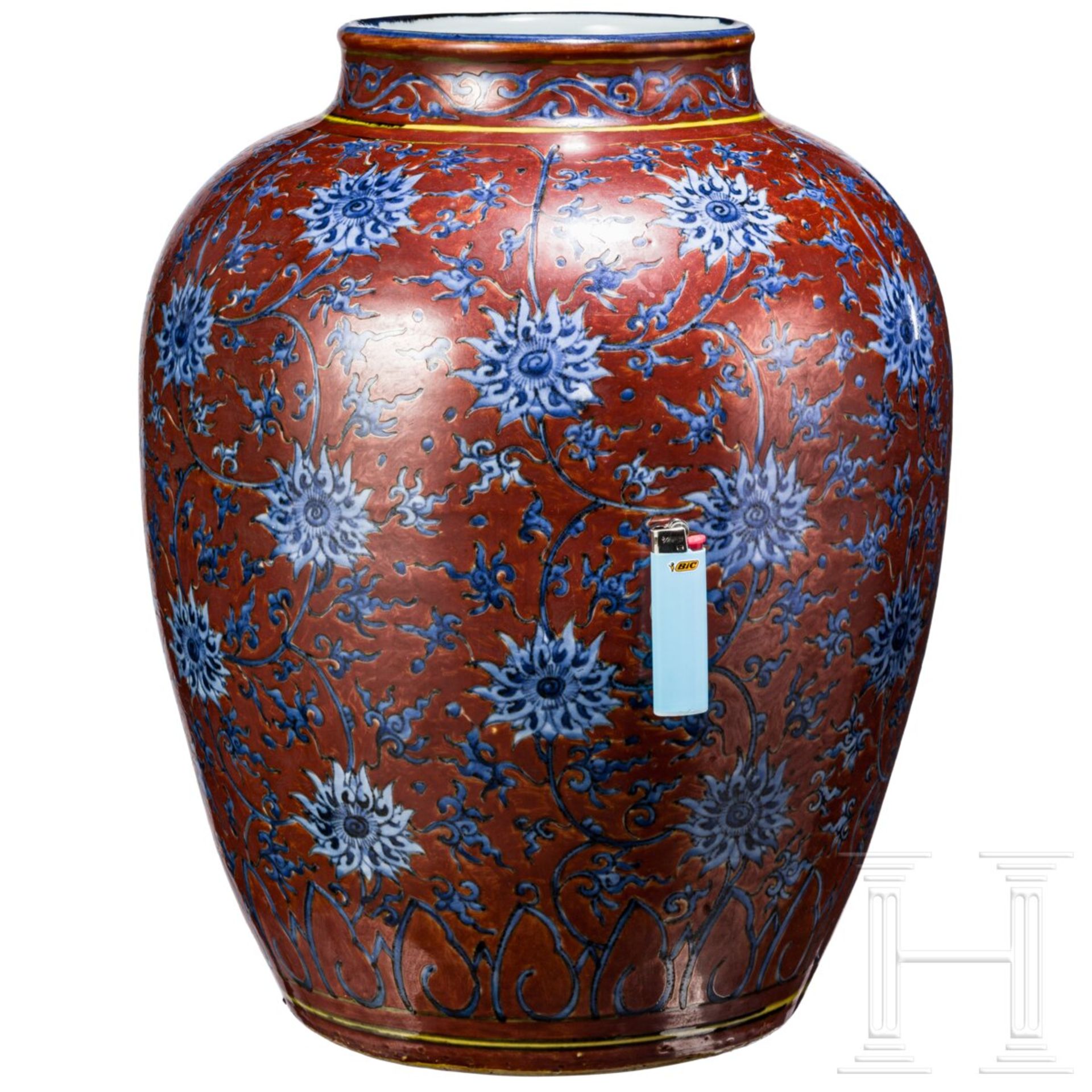 Sehr große Vase mit Lotusblüten, China, wohl späte Ming-Dynastie  - Bild 6 aus 19