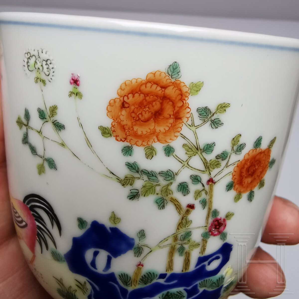 Seltene Famille-rose-Tasse "Junge mit Hühnern", China, wohl spätes 19./Anfang 20. Jhdt. - Image 9 of 15