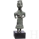 Bronzestatuette eines Mannes mit Dolch, neoelamitisch, 8. - 7. Jhdt. v. Chr.