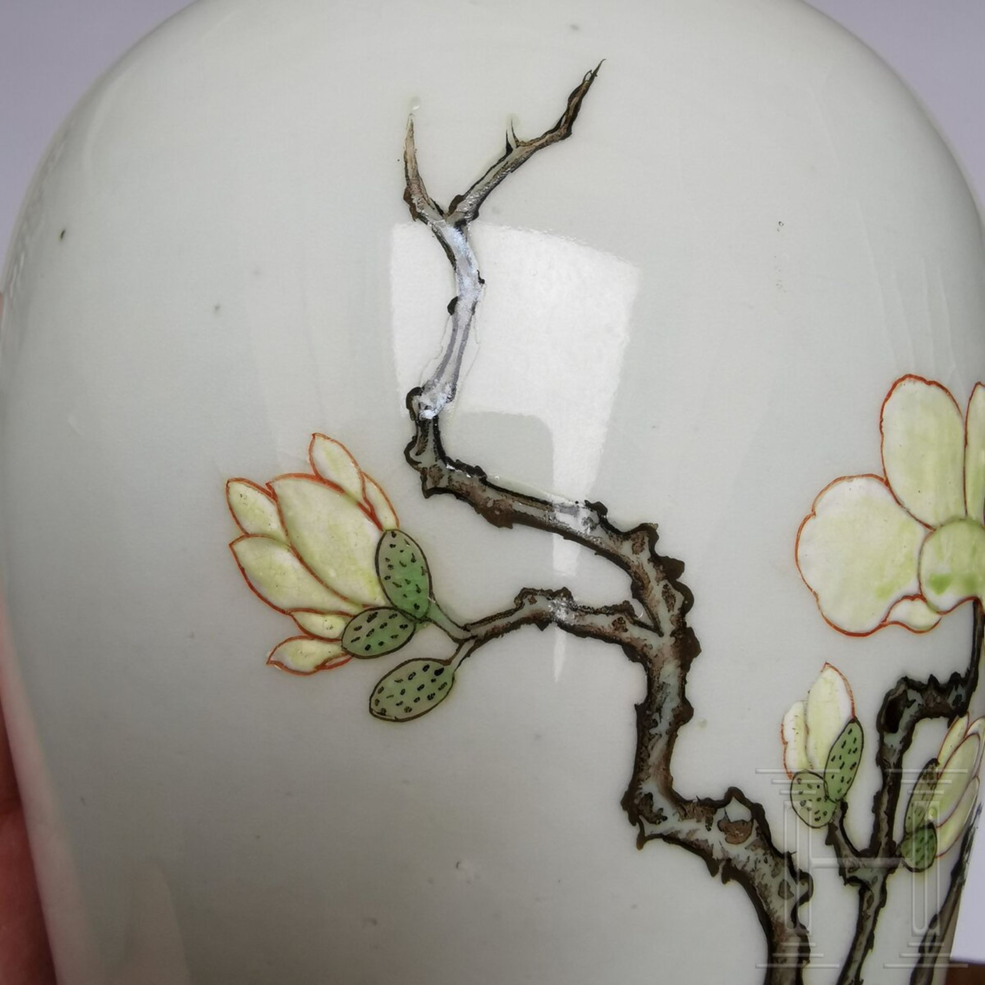 Famille-rose-Meiping-Vase mit Vogel und Blüten, China, wohl Yongzheng-Periode - Bild 13 aus 19