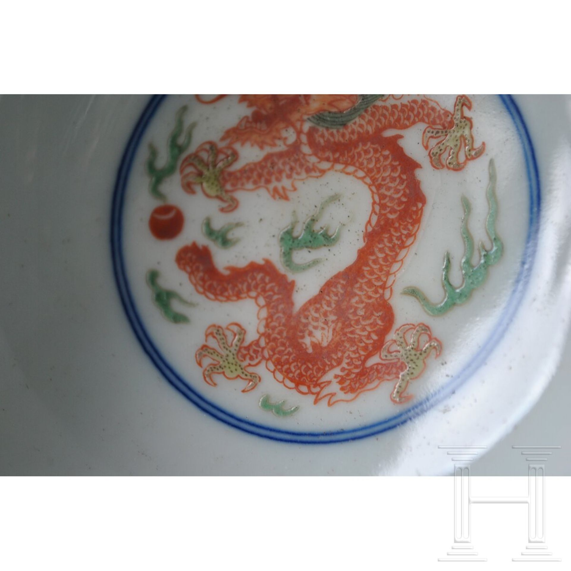 Doucai-Drachenschale mit Kangxi-Marke, wohl aus dieser Epoche - Bild 16 aus 20