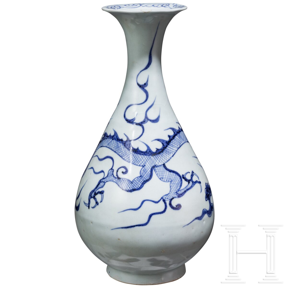 Birnenförmige blau-weiße Vase (Ping) mit Drache, China, wohl Yuan-Dynastie - Image 3 of 10