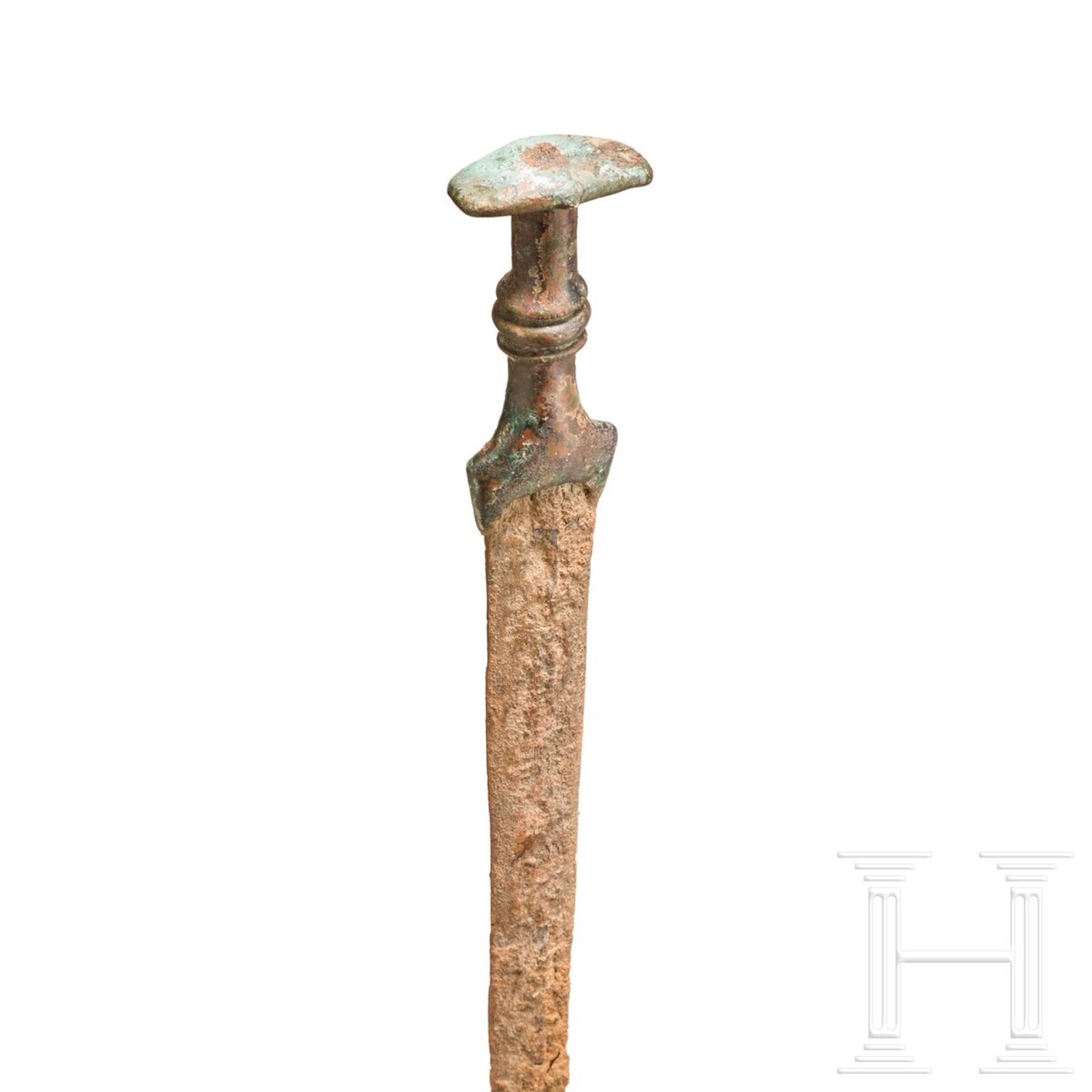 Eisenschwert mit Bronzegriff, hethitisch, 14. - 13. Jhdt. v. Chr. - Bild 3 aus 7