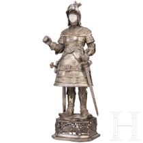 Historismusfigur eines Ritters nach den Figuren am Grab von Maximilian I. ("Schwarze Mander") in der
