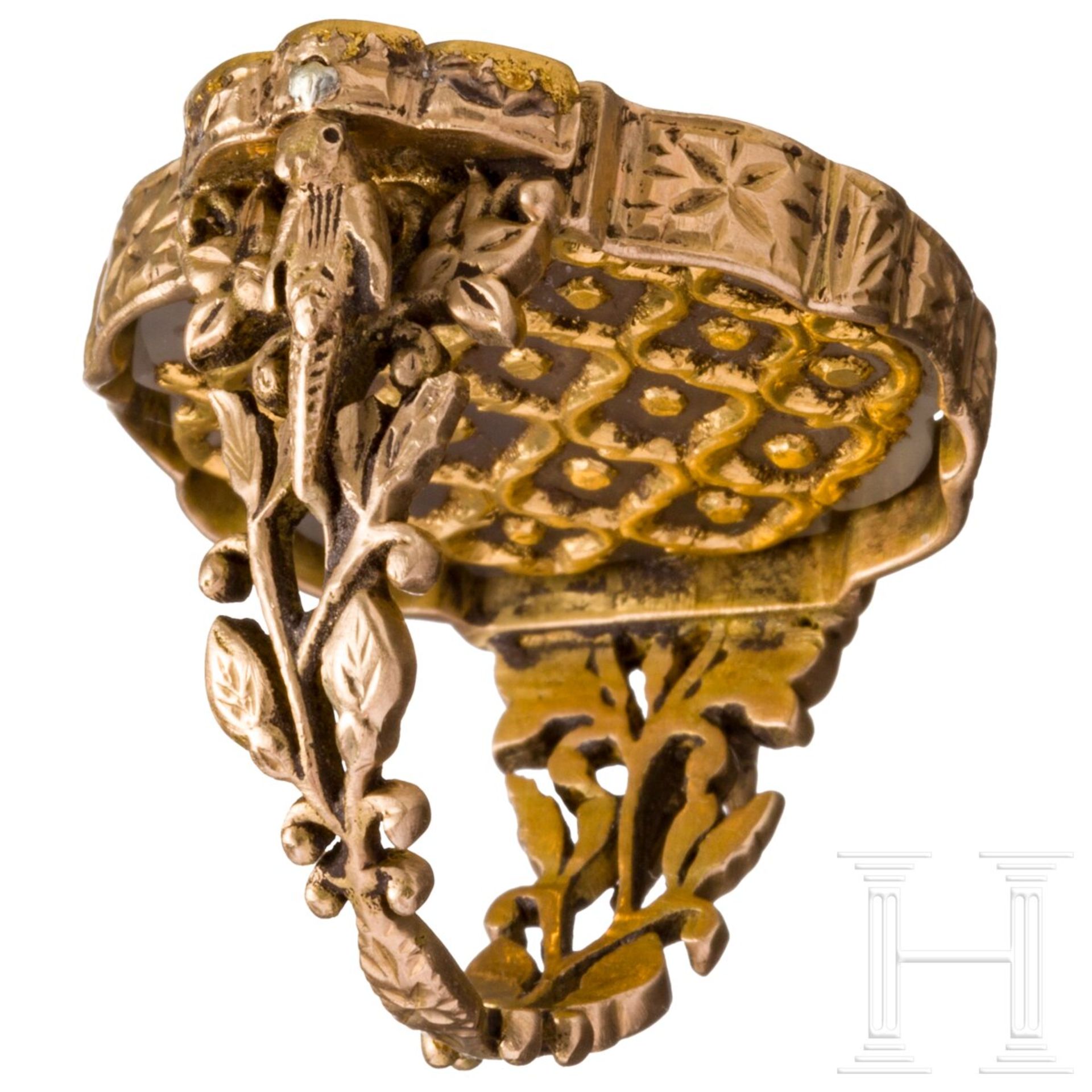 Goldring mit steinbesetzter drehbarer Jadeplatte, Indien, 20. Jhdt. - Image 3 of 5