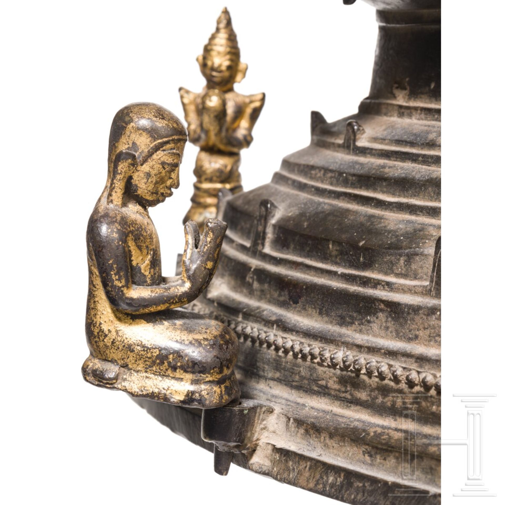 Lackierte und vergoldete Buddhafigur, Burma, 17./18. Jhdt. - Bild 6 aus 7