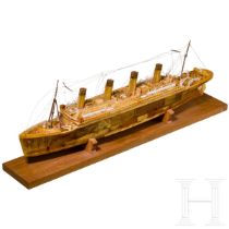 Alfred Schlegge (1923 - 2015) - Bernsteinmodell der RMS Titanic, deutsch, um 1940/50