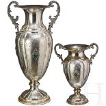 Zwei große silberne Vasen, Italien, 20. Jhdt. 