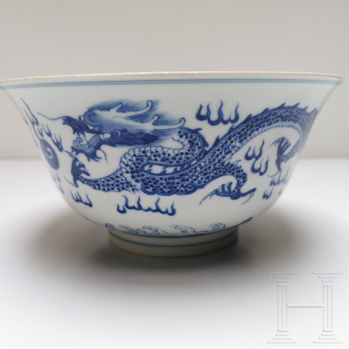 Blau-weiße Schale mit Drachen, China, wohl Kangxi-Periode - Image 9 of 9