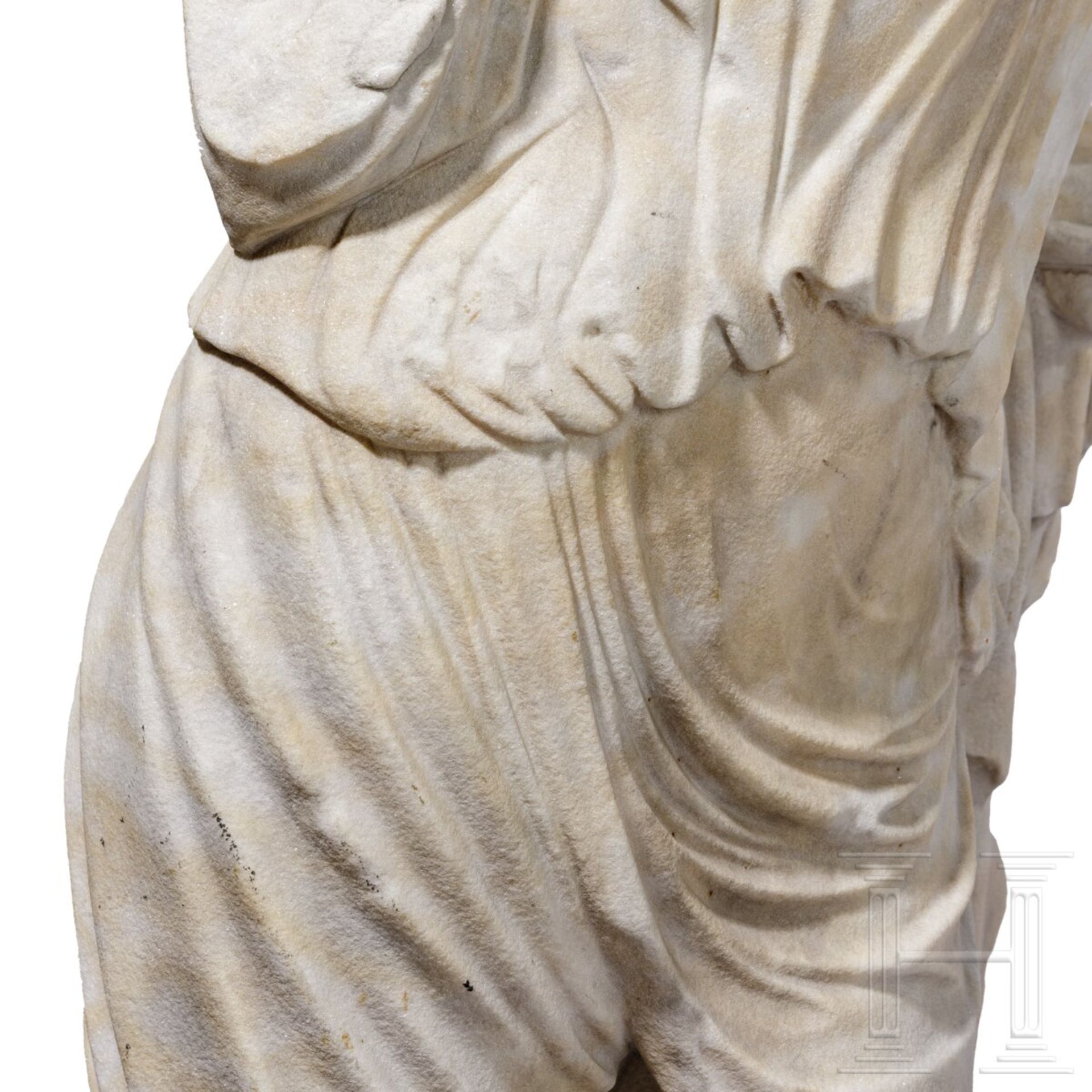 Klassizistische Marmorstatue nach dem hochklassischen Vorbild der Aphrodite der Gärten, um 1800 - fr - Bild 7 aus 7