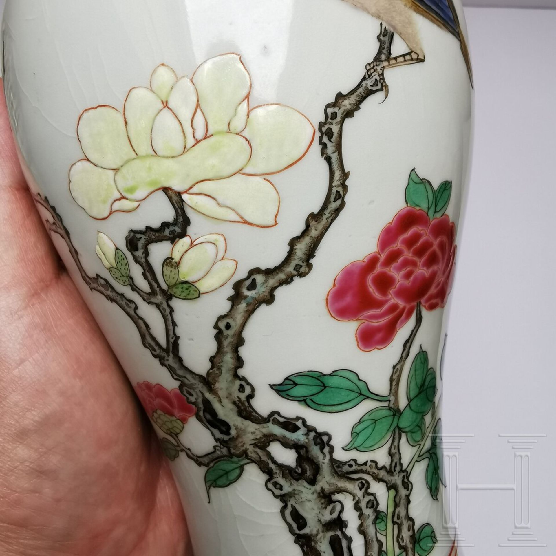 Famille-rose-Meiping-Vase mit Vogel und Blüten, China, wohl Yongzheng-Periode - Bild 11 aus 19