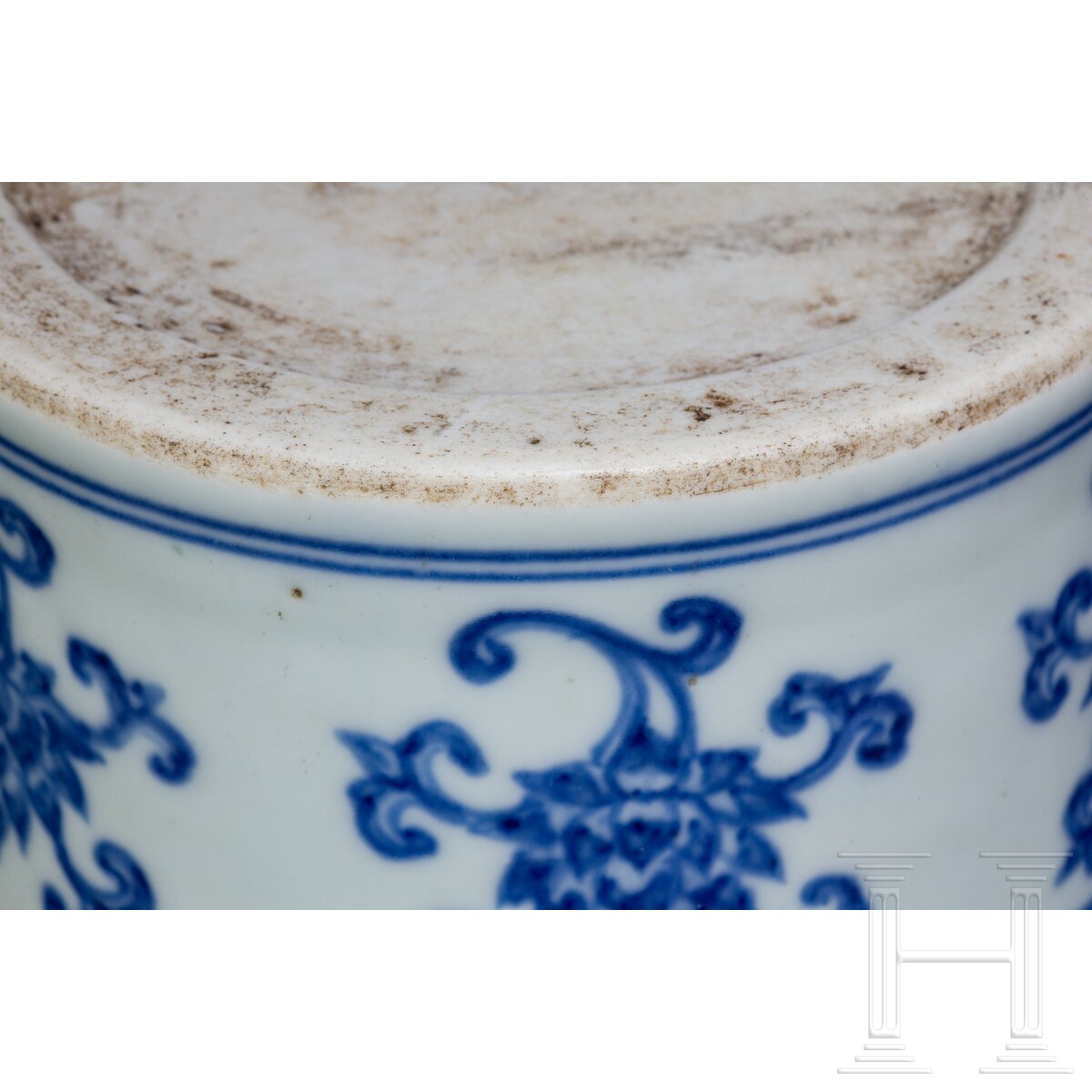 Blau-weiße Meiping-Vase im Ming-Stil, China, wahrscheinlich 19./20. Jhdt. - Image 7 of 16