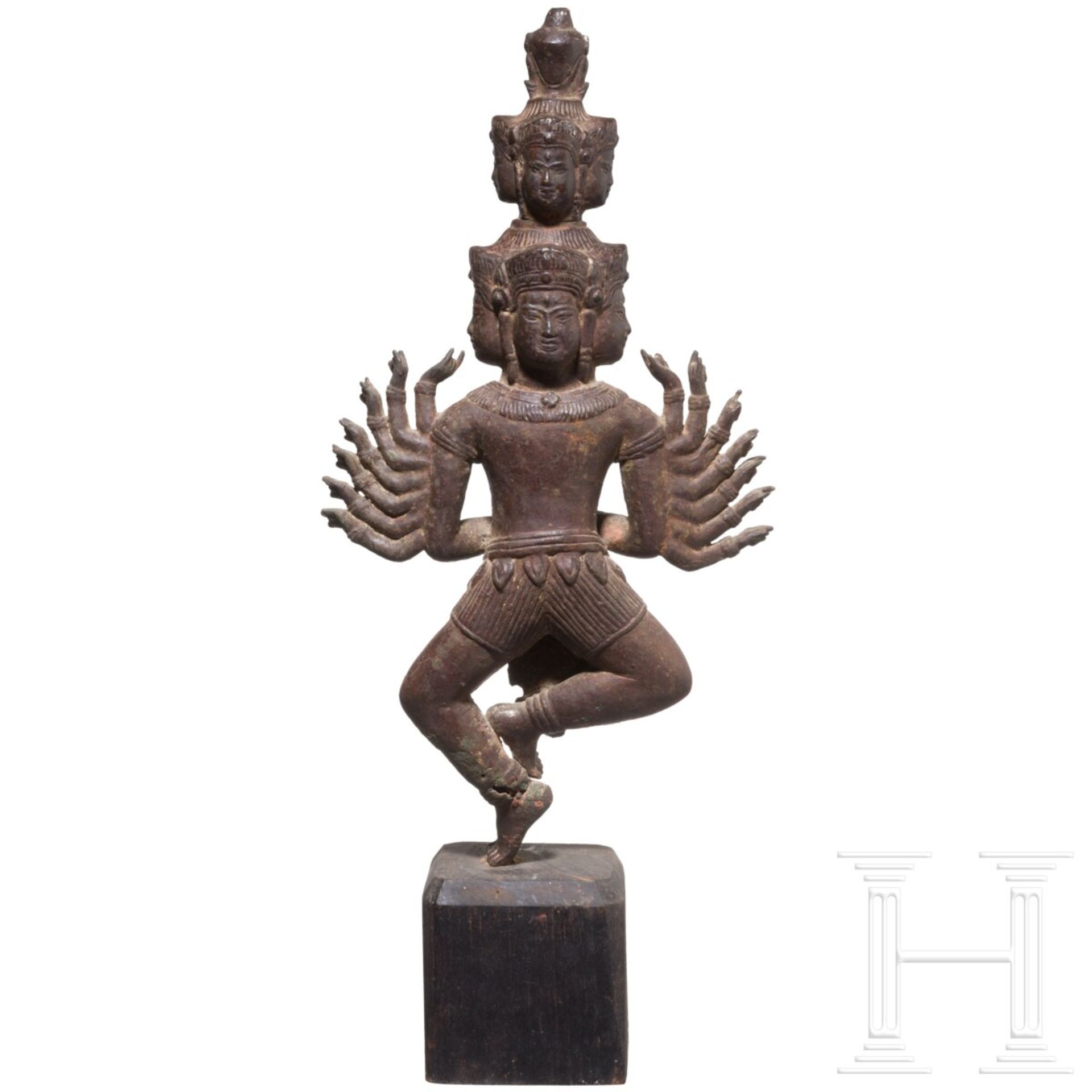 Bronze-Statuette einer tanzenden Hevajra (Ardhaparyanka), Bayon-Stil, Kambodscha, Khmer-Reich, 12. - - Bild 2 aus 4