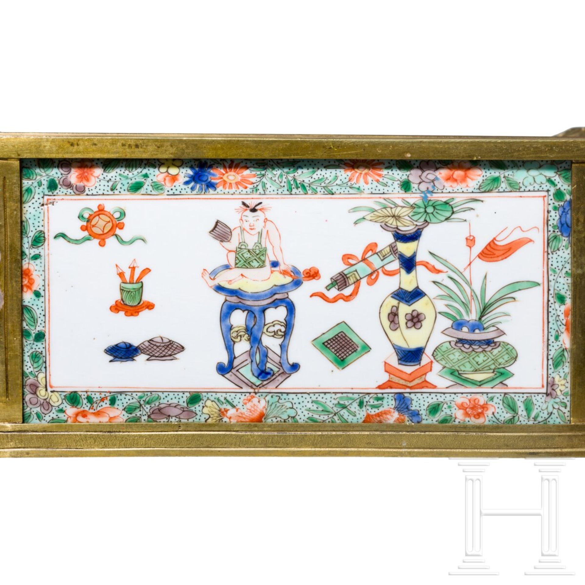 Ormolu-Schreibtischset mit chinesischen Porzellanplaketten, Frankreich, um 1800 - Bild 4 aus 6