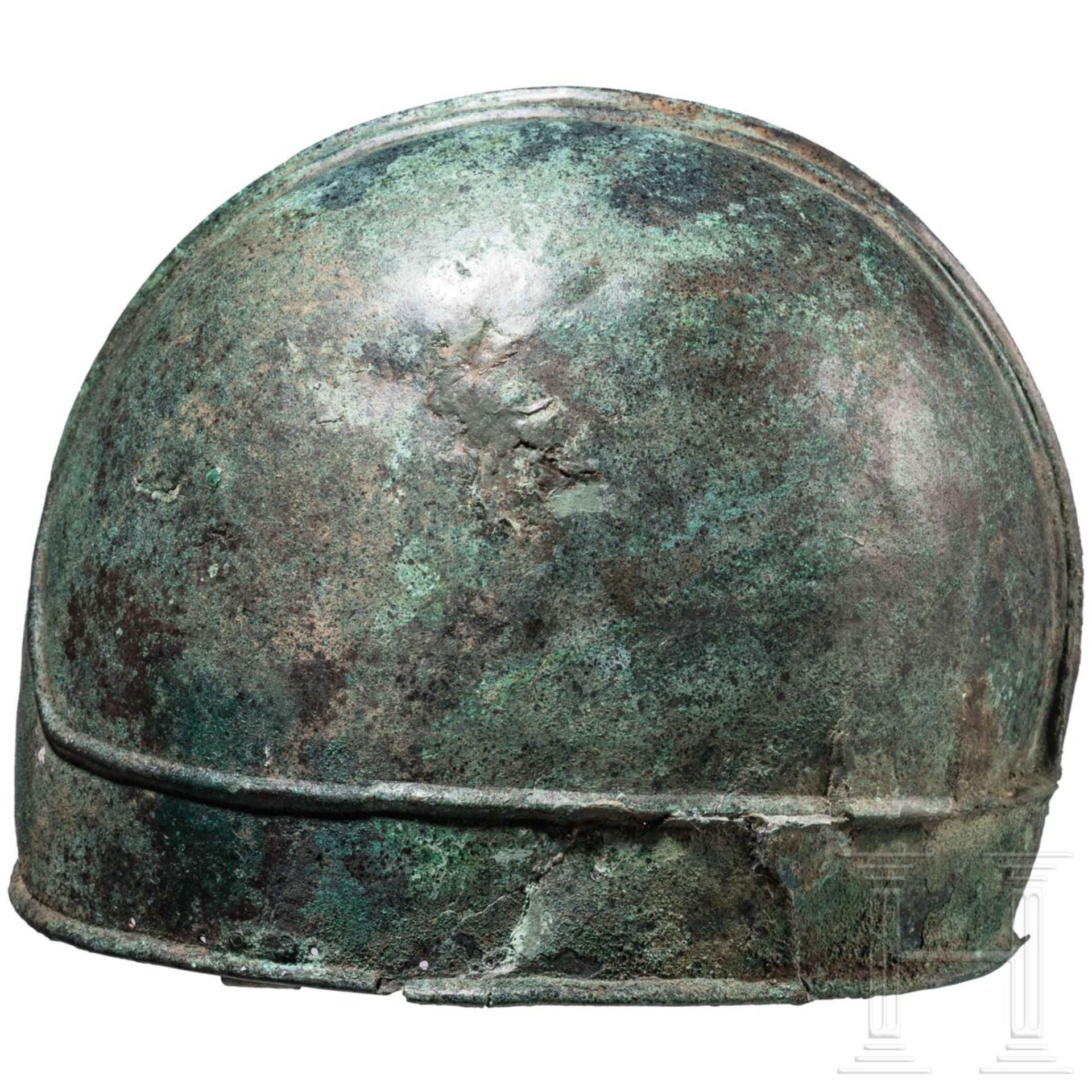 Pseudochalkidischer Bronzehelm, nördlicher Schwarzmeerraum, 3. - 2. Jhdt. v. Chr. - Bild 3 aus 7