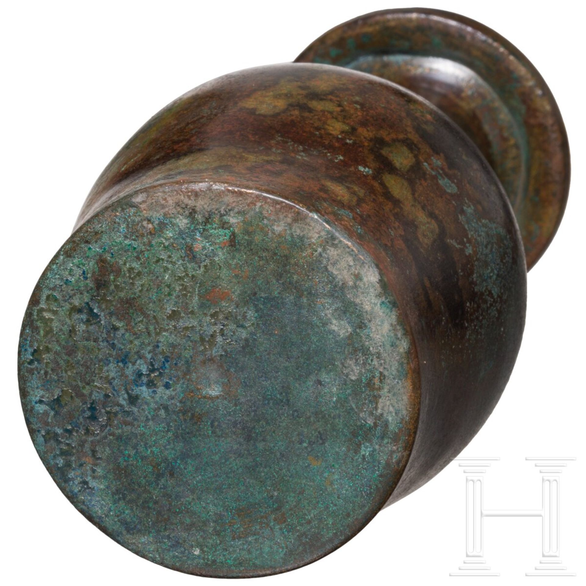 Bronzekanne (Olpe), griechisch, 5. - 4. Jhdt. v. Chr. - Bild 5 aus 6