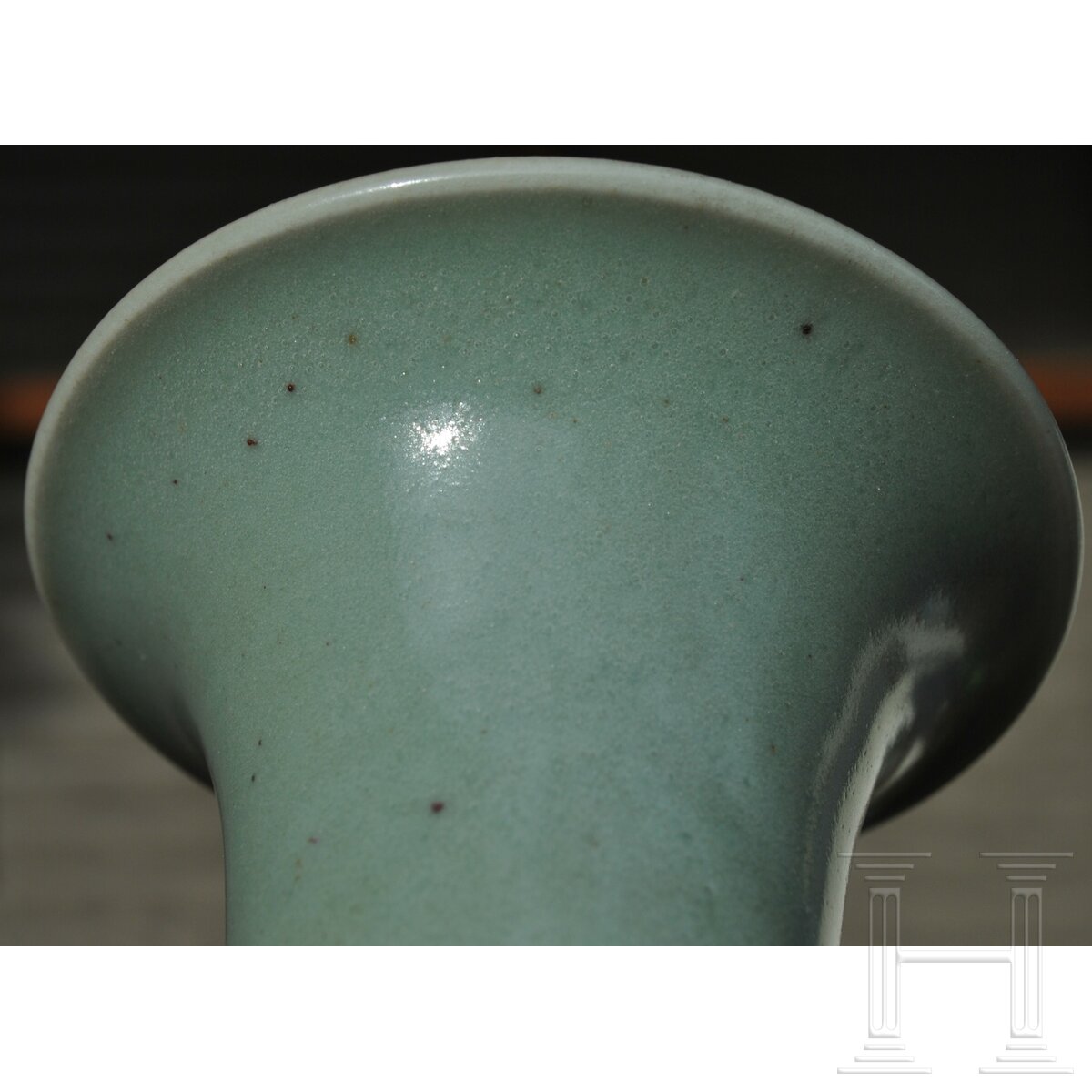 Longquan-Seladon-Yuhuchun-Vase, wohl Ming-Dynastie (1368 - 1644) - Image 13 of 18