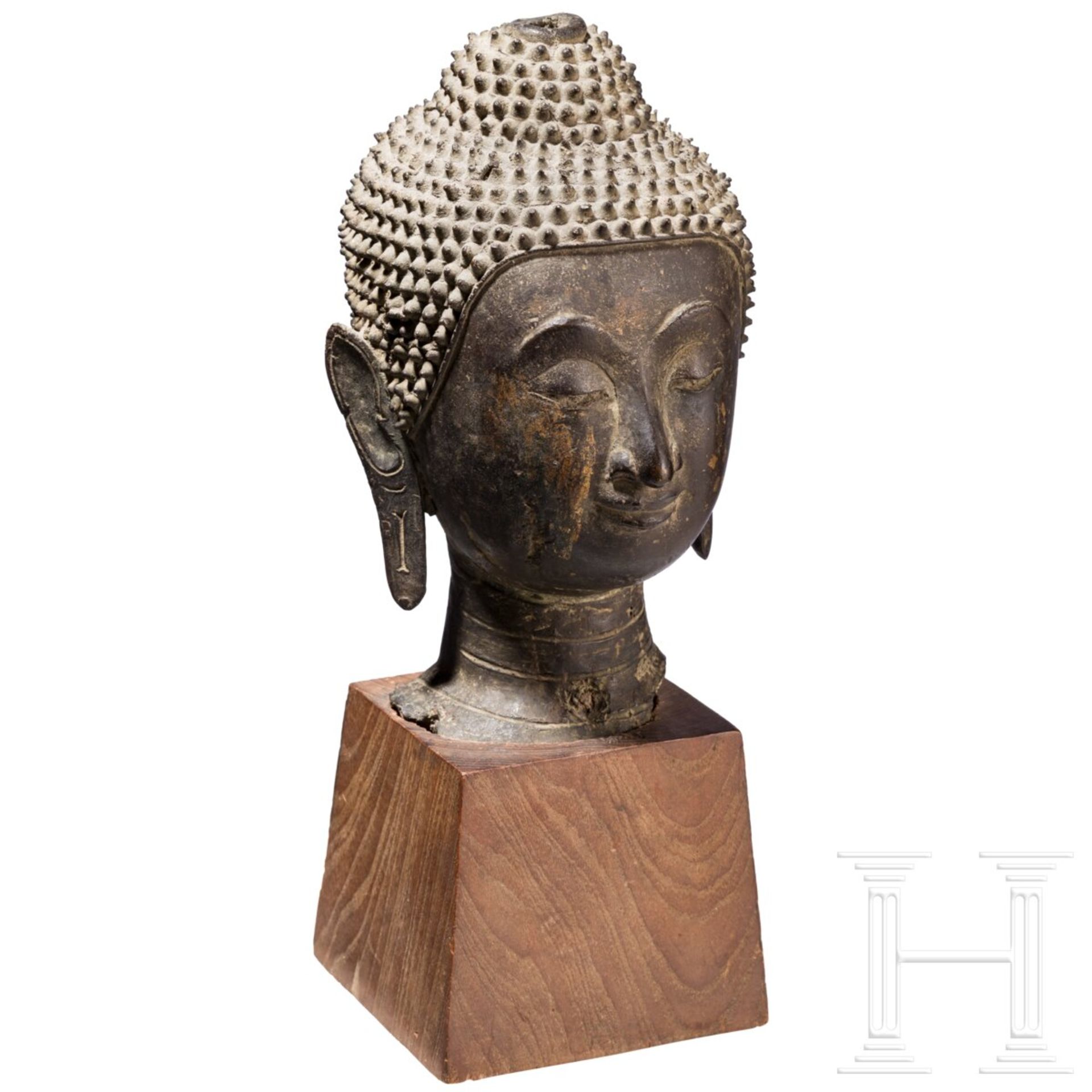 Bronzener Buddhakopf im Sukhotai-Stil, Thailand, wohl 18./frühes 19. Jhdt.