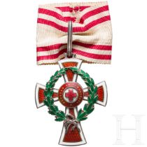 Ehrenzeichen vom Roten Kreuz 1. Klasse mit Kriegsdekoration