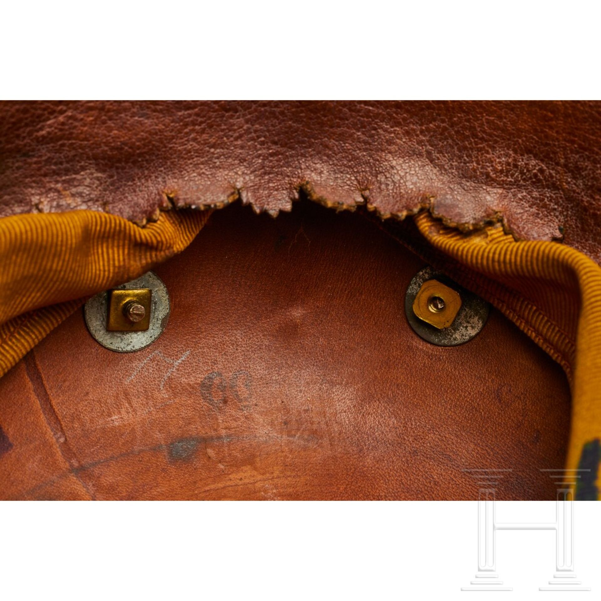 A helmet for Oldenburg 19th Dragoon Regiment Reserve Officers - Image 10 of 11