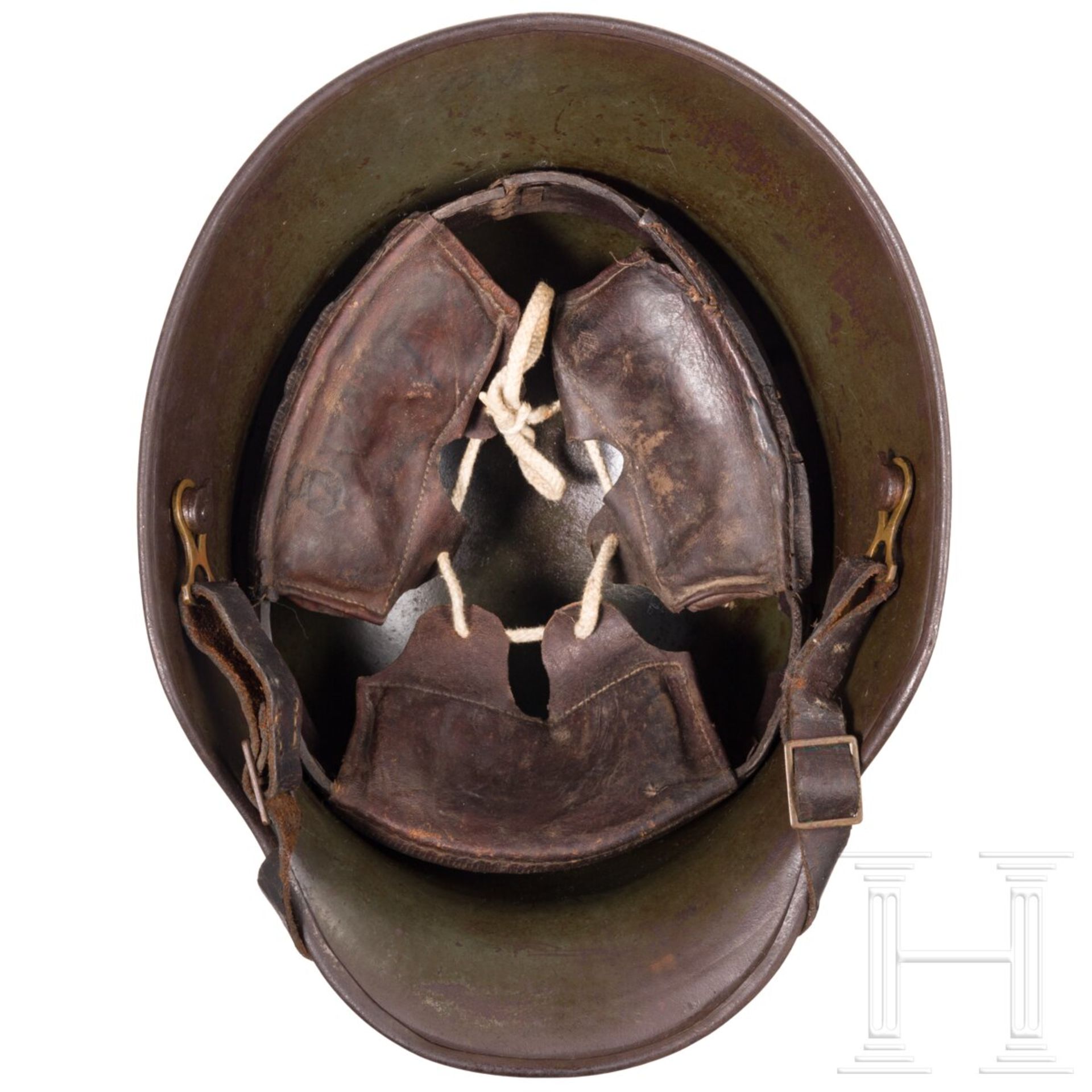 Stahlhelm M 16 mit Tarnanstrich und MG-Abzeichen - Bild 3 aus 6