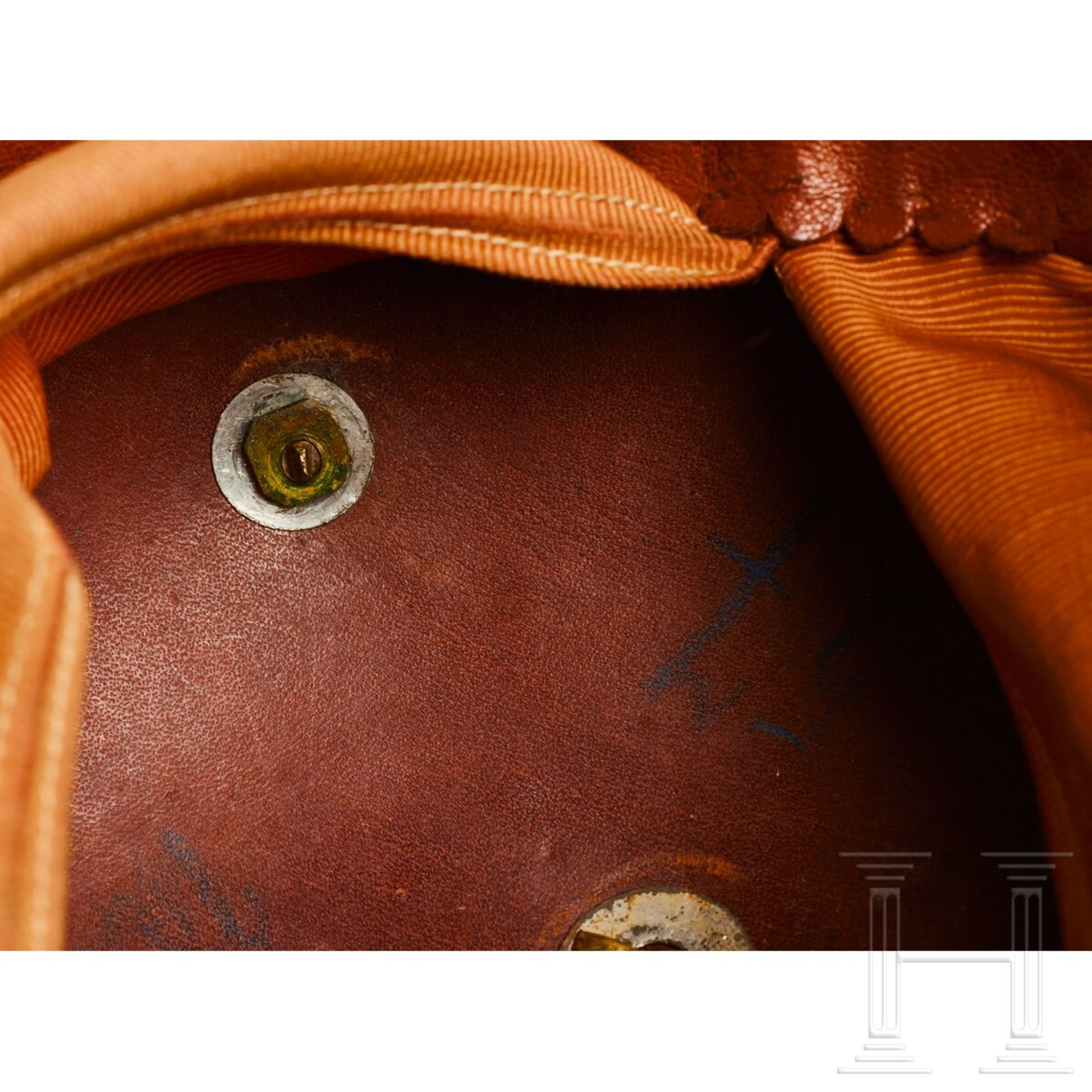 A helmet for Officers of the Prussian Dragoon Regt. 1, with bush - Bild 10 aus 13