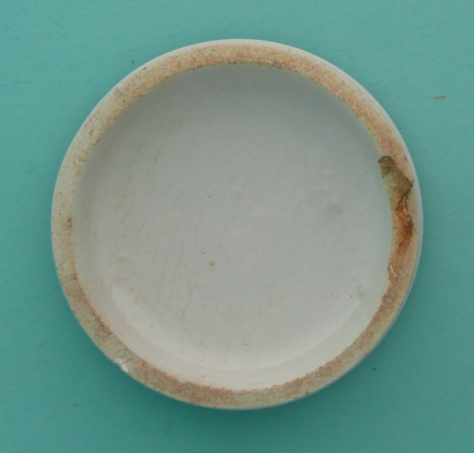 Mrs Ellen Hale’s Celebrated Heal-all Ointment, chips to bullnose and flange. (potlid, pot lid, - Bild 2 aus 3