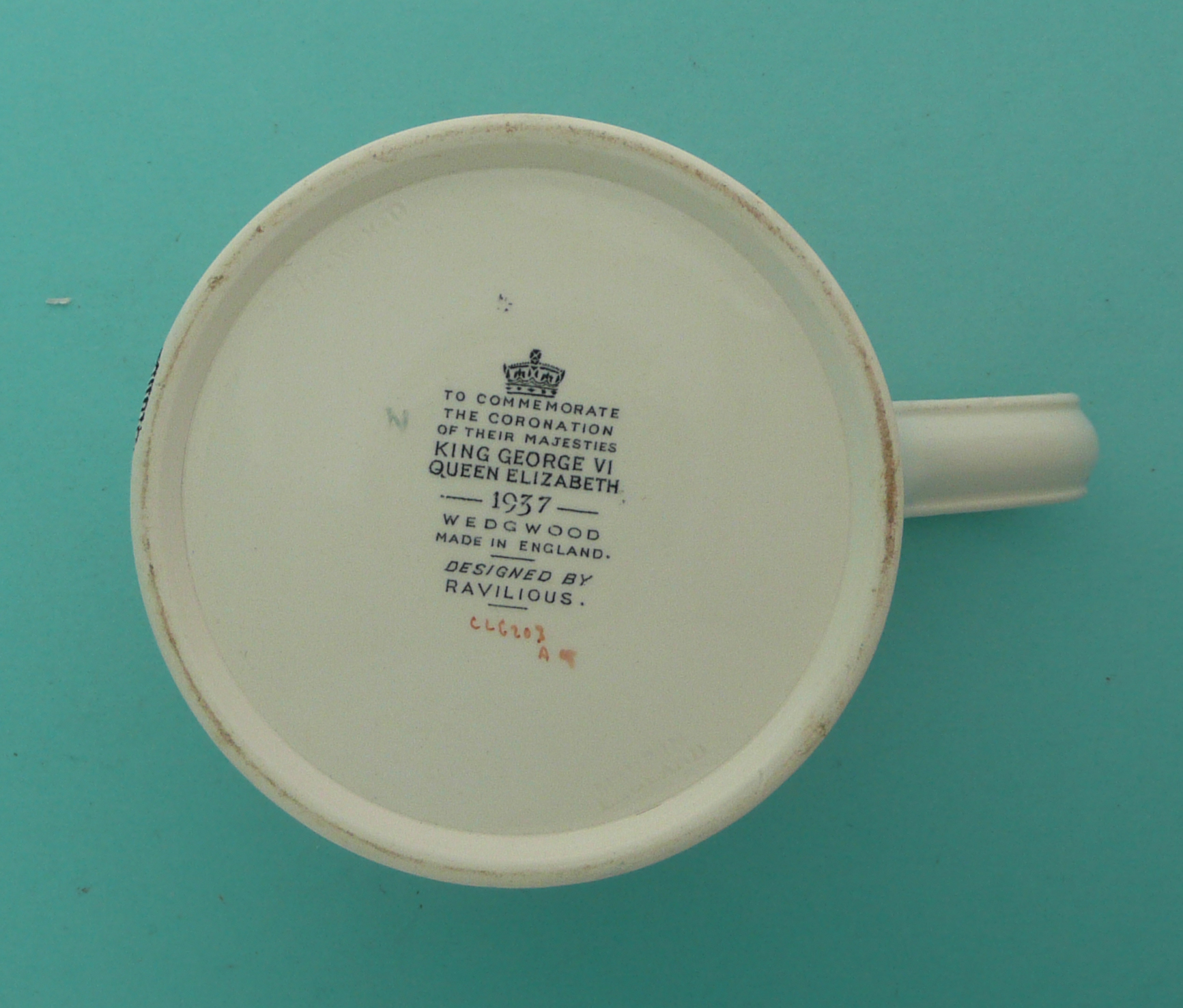 1937 Coronation: a good stylish mug designed by Ravilious for Wedgwood, printed in black and - Image 6 of 6