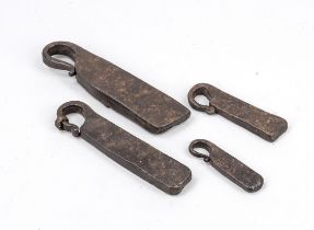 4 fire strikers, 18th century, iron, with large eyelets, up to l. 19 cm