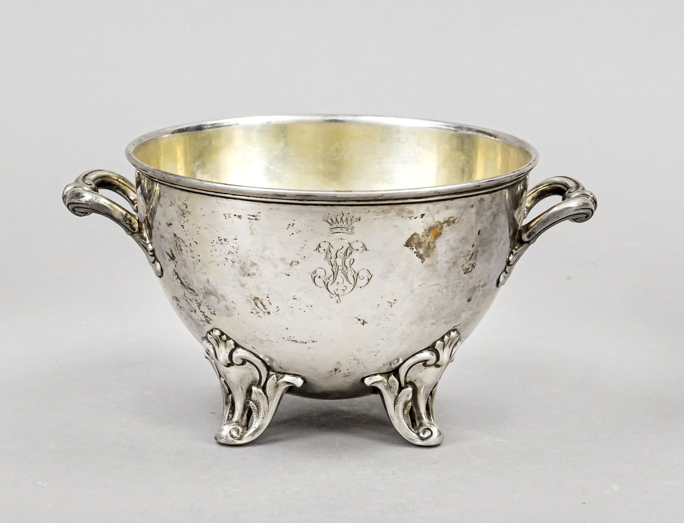 A round bowl, German, c. 1900, maker's mark D. Vollgold & Söhne Berlin, silver 800/000, gilt