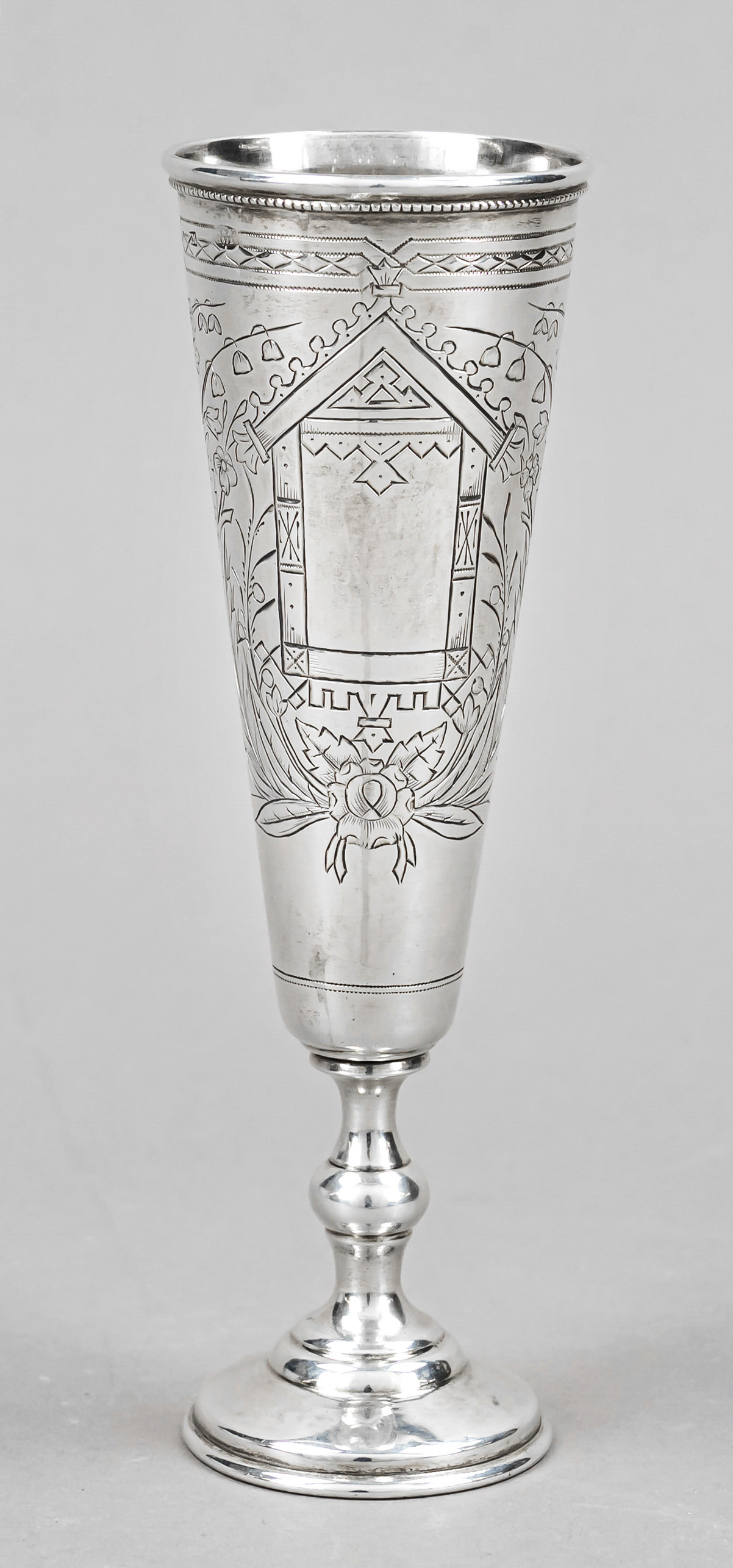 Champagne flute, hallmarked Russia, mark 1882-99, Moscow, MZ, silver 84 zolotniki (875/000), round