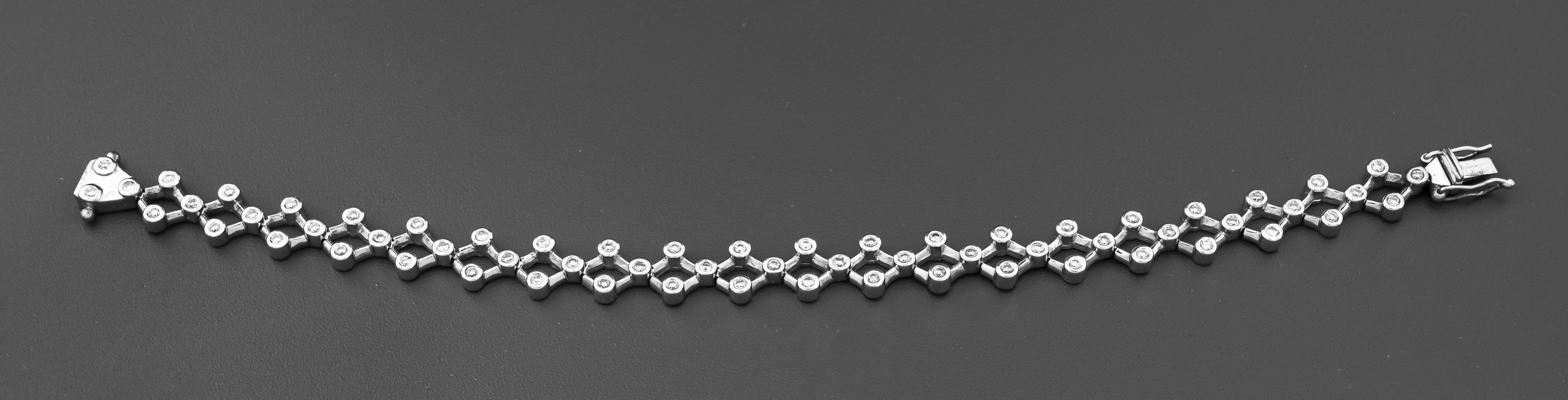 Brilliant bracelet WG 750/000 with brilliant-cut diamonds, total 1.0 ct l.tintedW/SI, box clasp with - Image 2 of 2