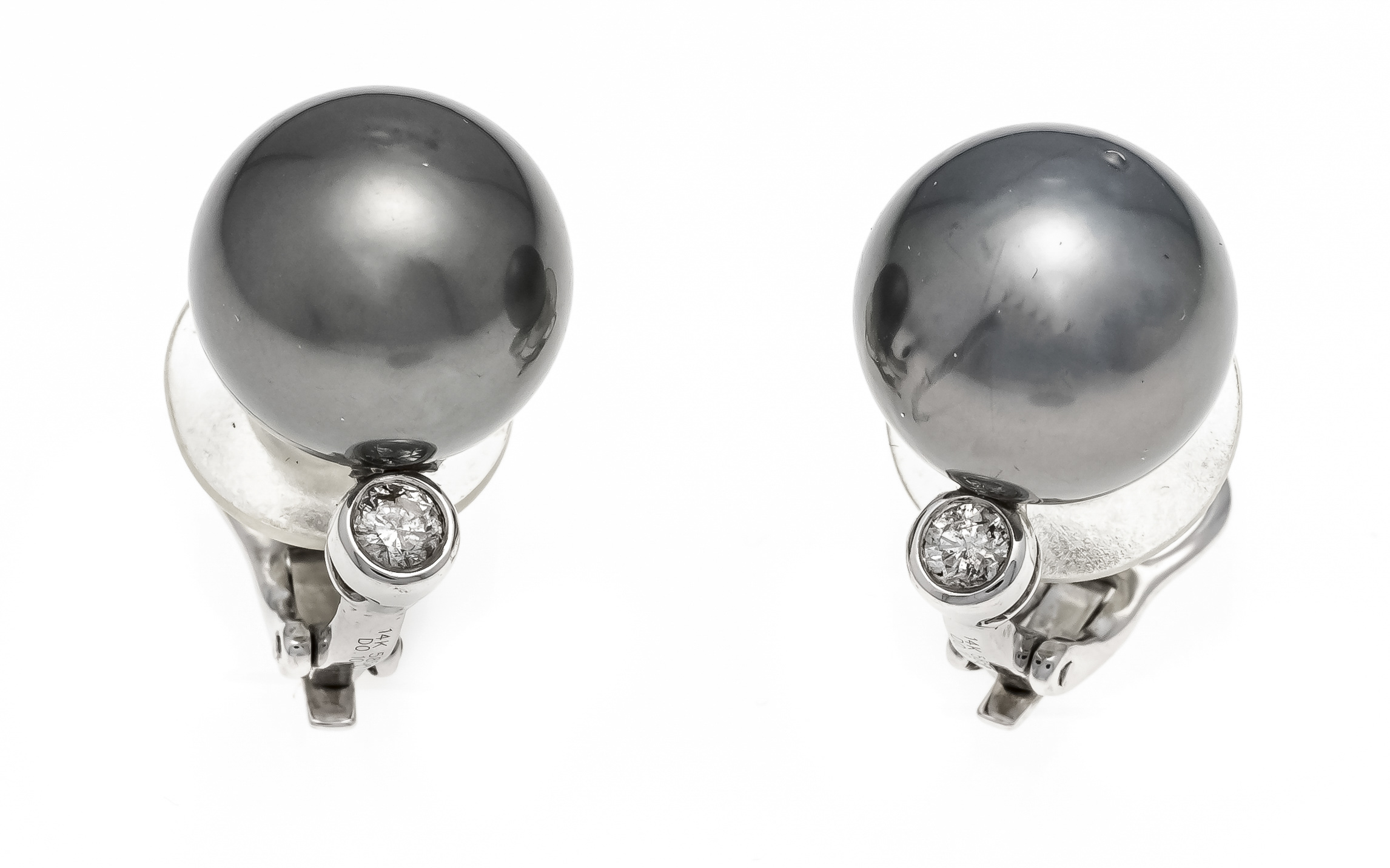 Tahitian pearl clip ear studs WG 585/000 with 2 fine gray Tahitian pearls 12 mm with very few