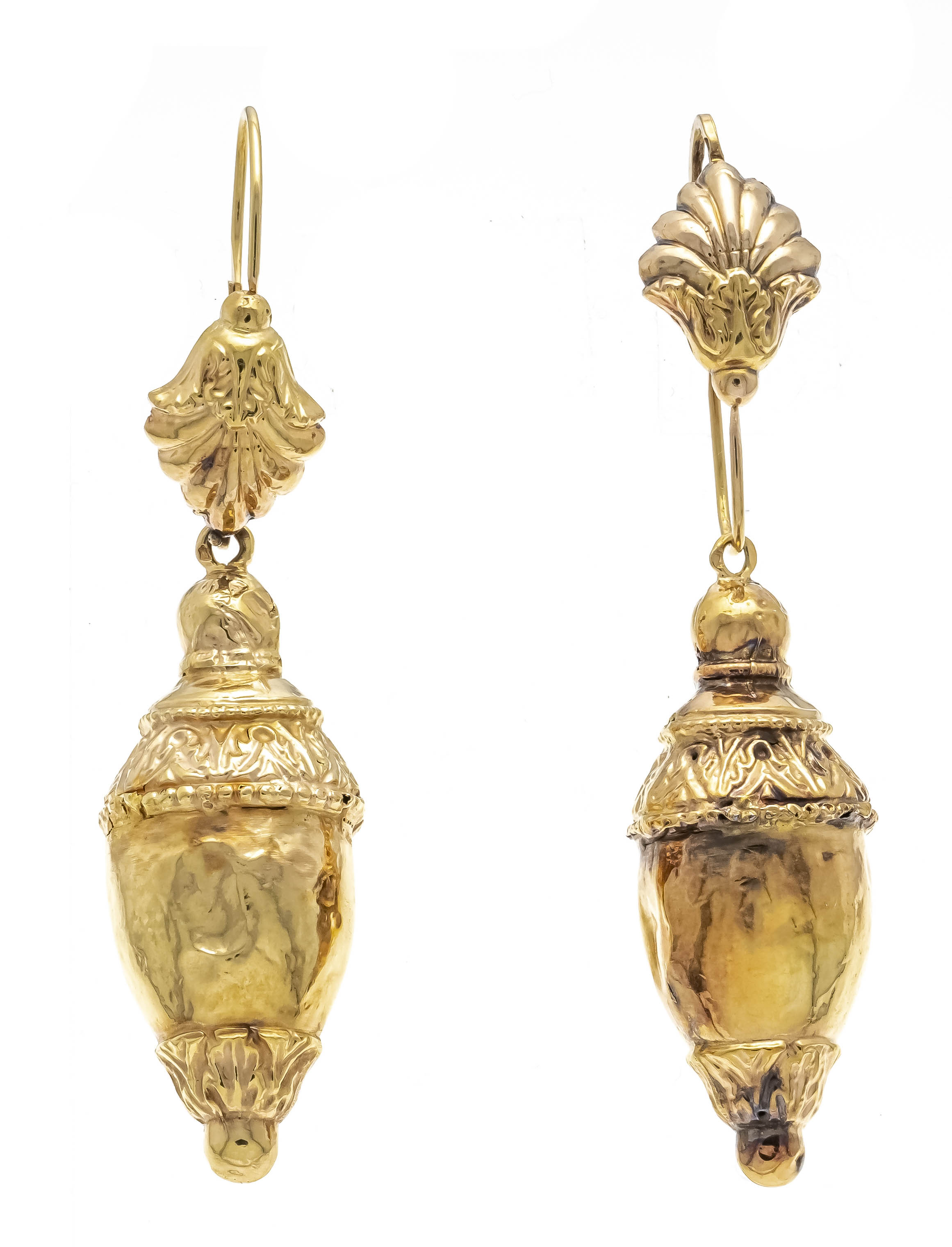 Foam gold earrings GG 750/000 circa 1880, Netherlands, l. 68 mm, 6.9 g, dented and with repairs