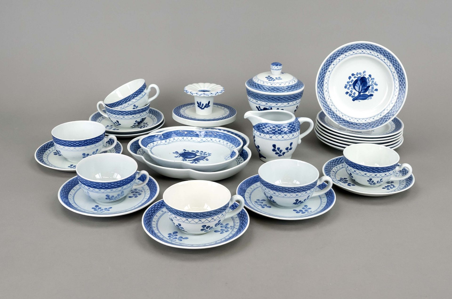 Tea service for 7 persons, 26-piece, Aluminia faience, Royal Copenhagen, 20th century, '