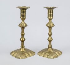 Pair of candlesticks, late 19th century, brass. Profiled stand, balustrated shaft, vase spout,