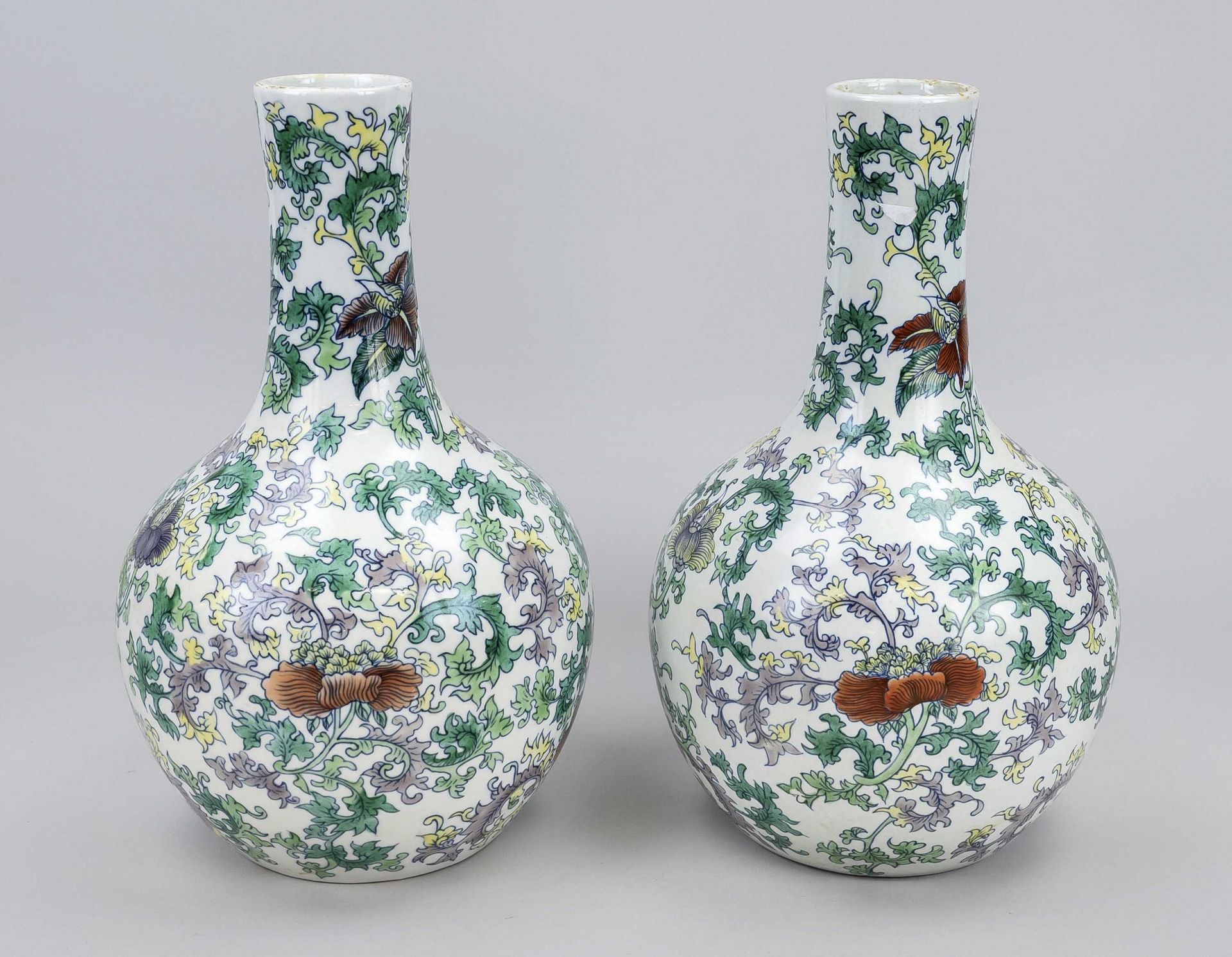 Pair of vases, China, 20th century, polychrome decoration with flowers and tendrils. Bottom