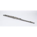 Transverse flute by Pearl, Japan 20th century, sterling-silver rubbed mechanism, upholstery old,