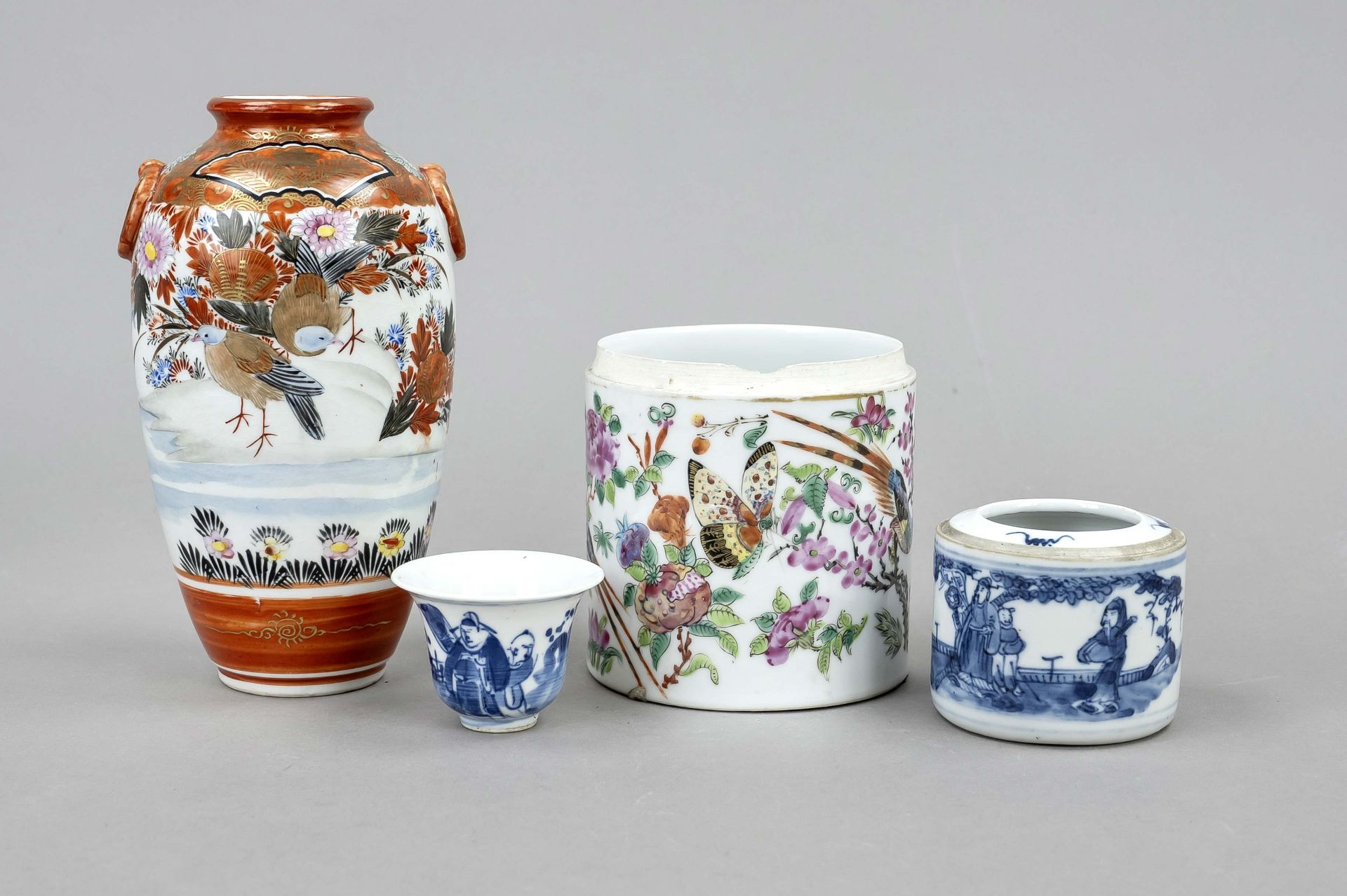 4 pieces porcelain, China and Japan. 1 x Kutani vase, marked under the base (h. 18 cm), 1 x
