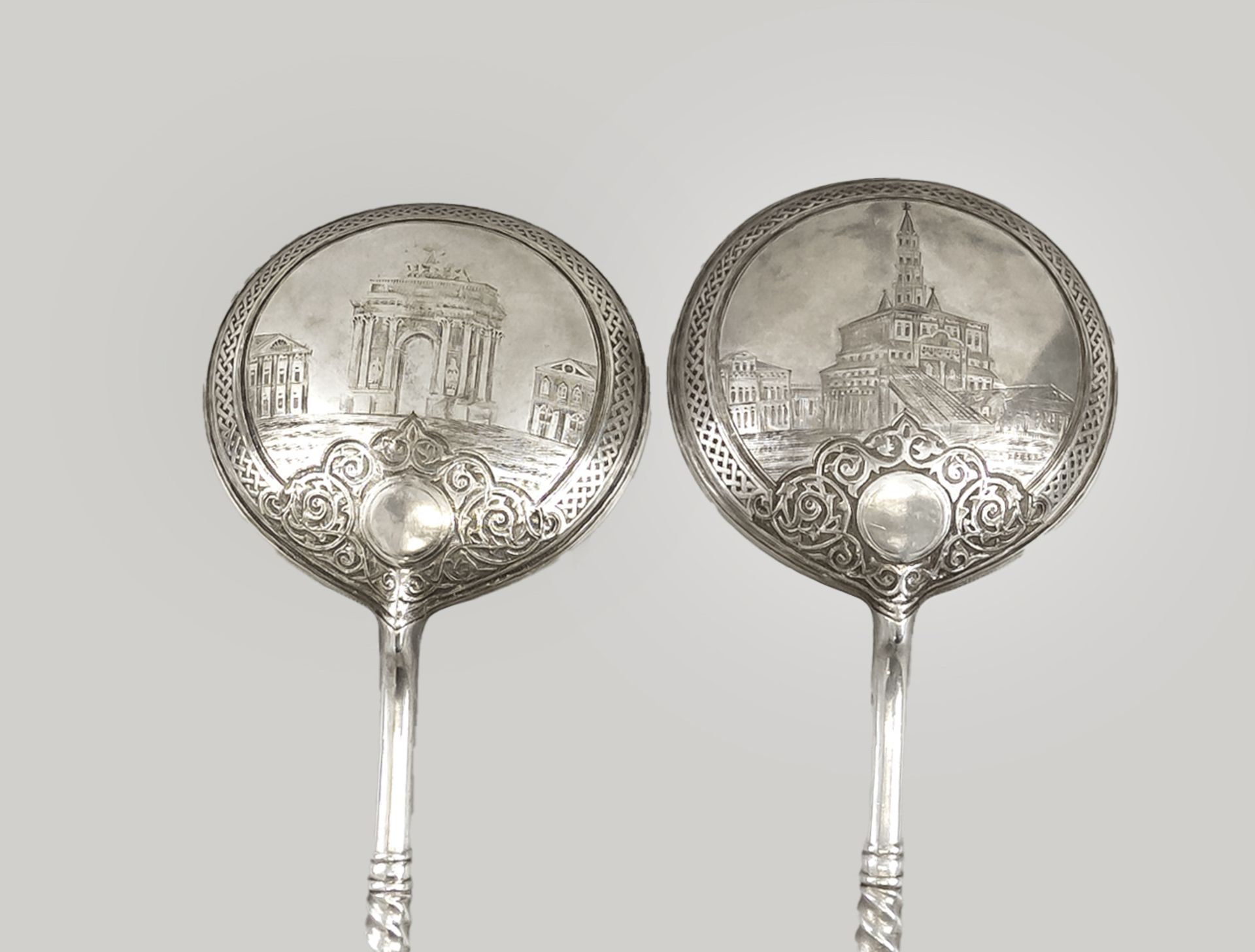A pair of ornamental spoons, hallmarked Russia, 1877, Moscow city mark, struck hallmarks, Siber 84 - Image 2 of 3