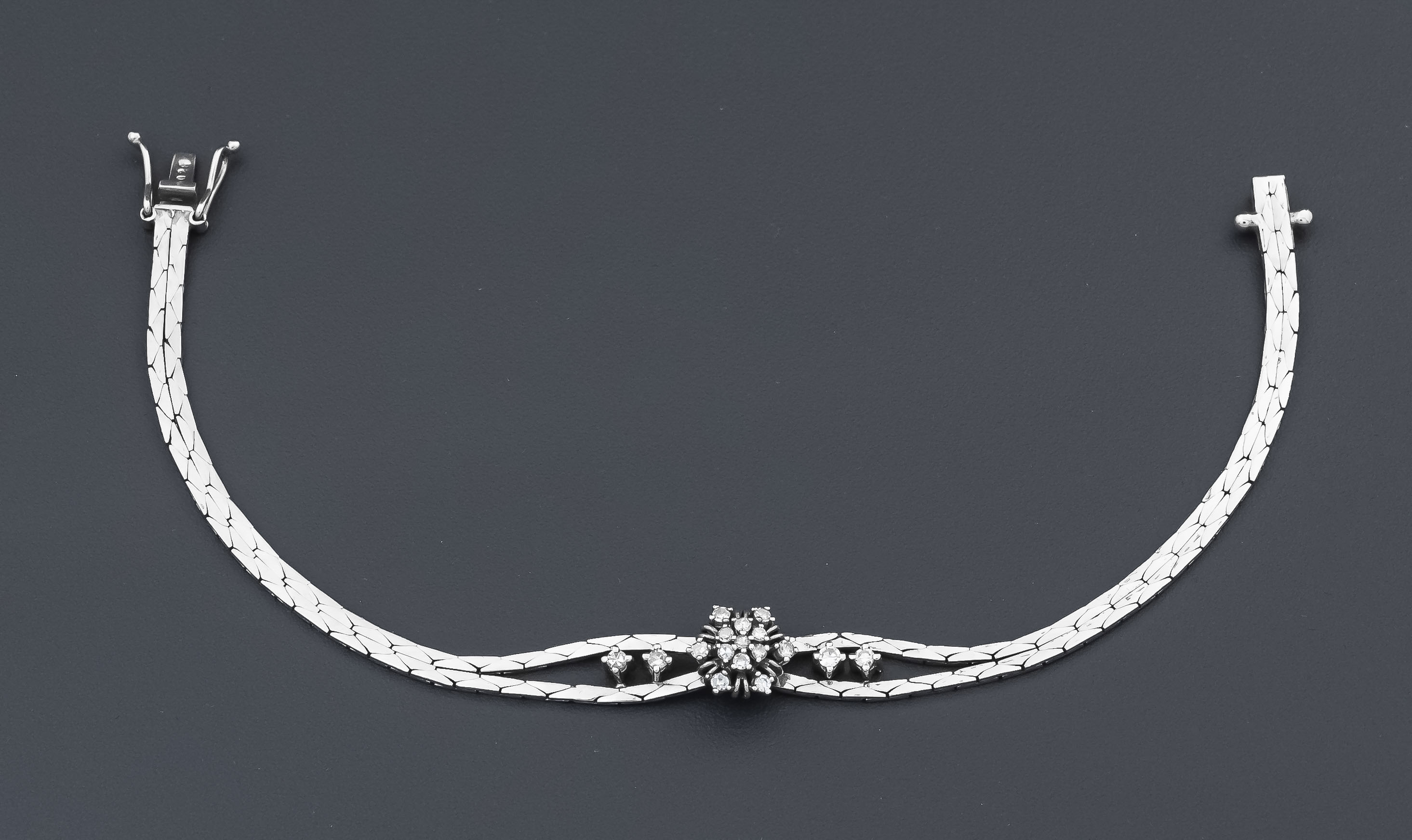 Diamond bracelet WG 585/000 with diamonds, 0.10 ct in total, box clasp with 2 SI-knots, l. 18.5 cm - Image 2 of 2