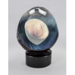 Murano glass objet, Dino Rosin (*1948), 1990s, from the Il Pianeta series, black oval base, ovoid