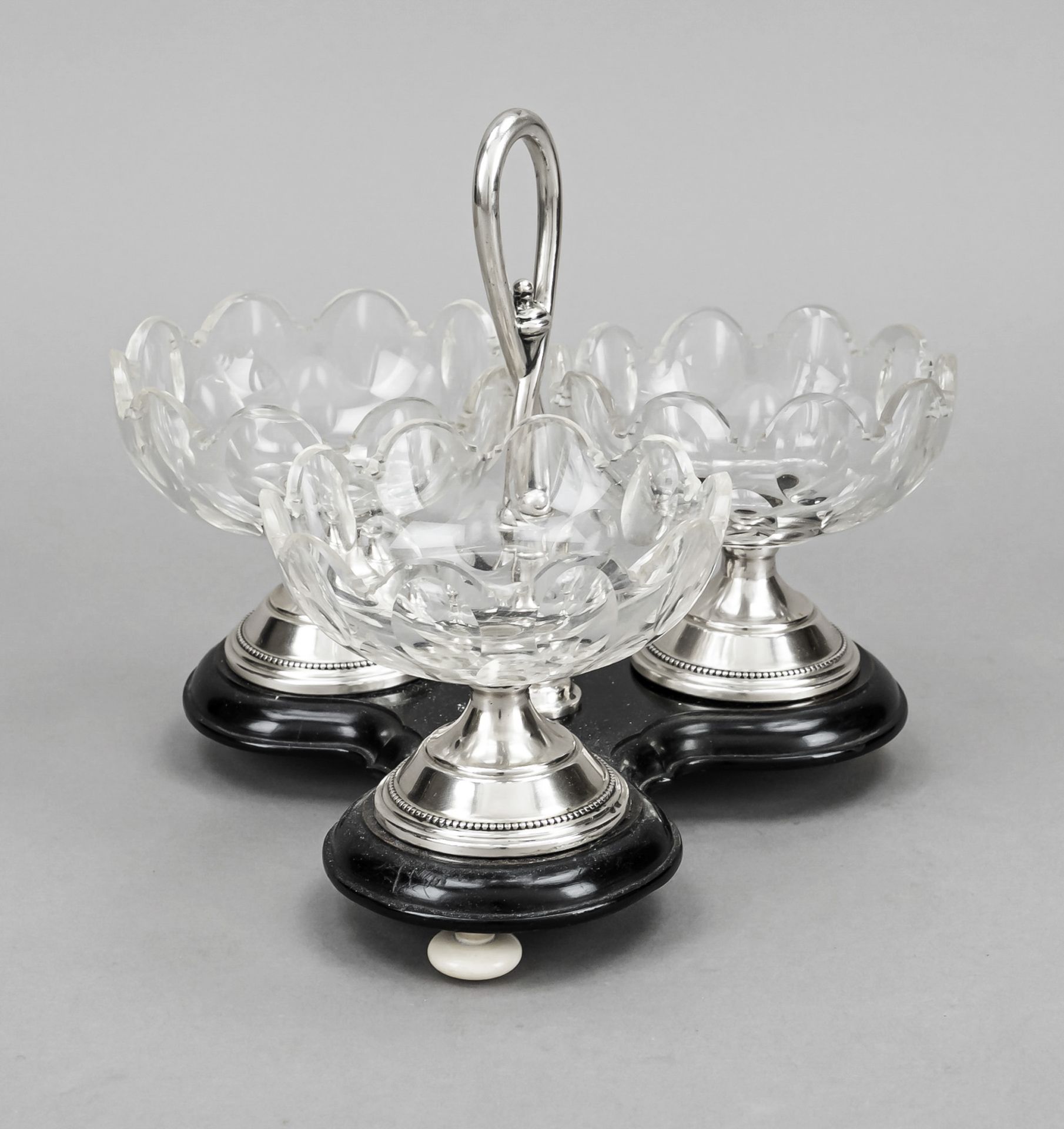 Table decoration, Netherlands, early 20th century, silver hallmarked (Dutch hallmark), on a 3-pass