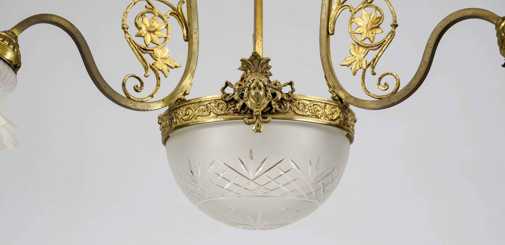 Ceiling lamp, late 19th century Ornamented brass wreath with residual gilding on a three-pass - Image 3 of 3