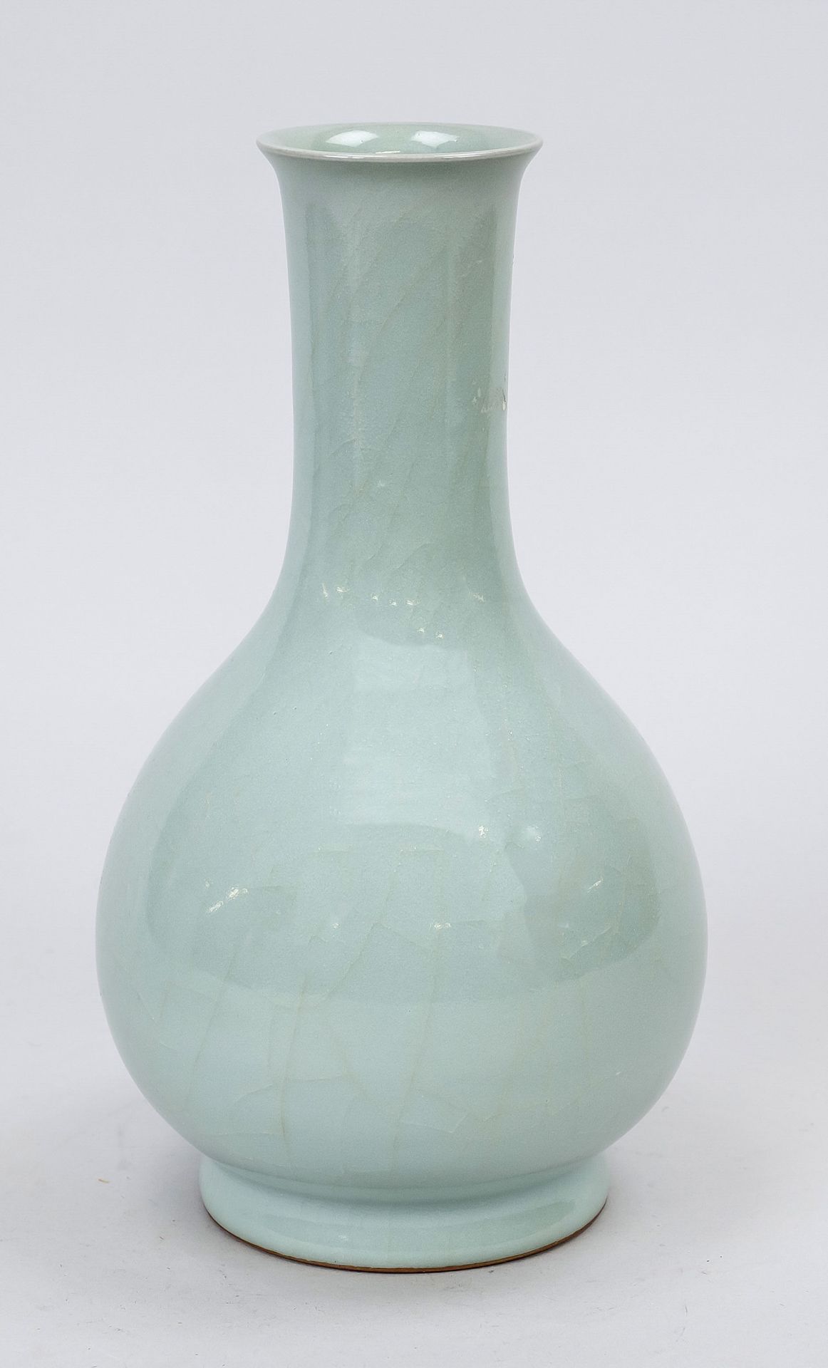 Longquan Selason Vase, China, 19th/20th century Bottle vase with monochrome, celadon-colored glaze