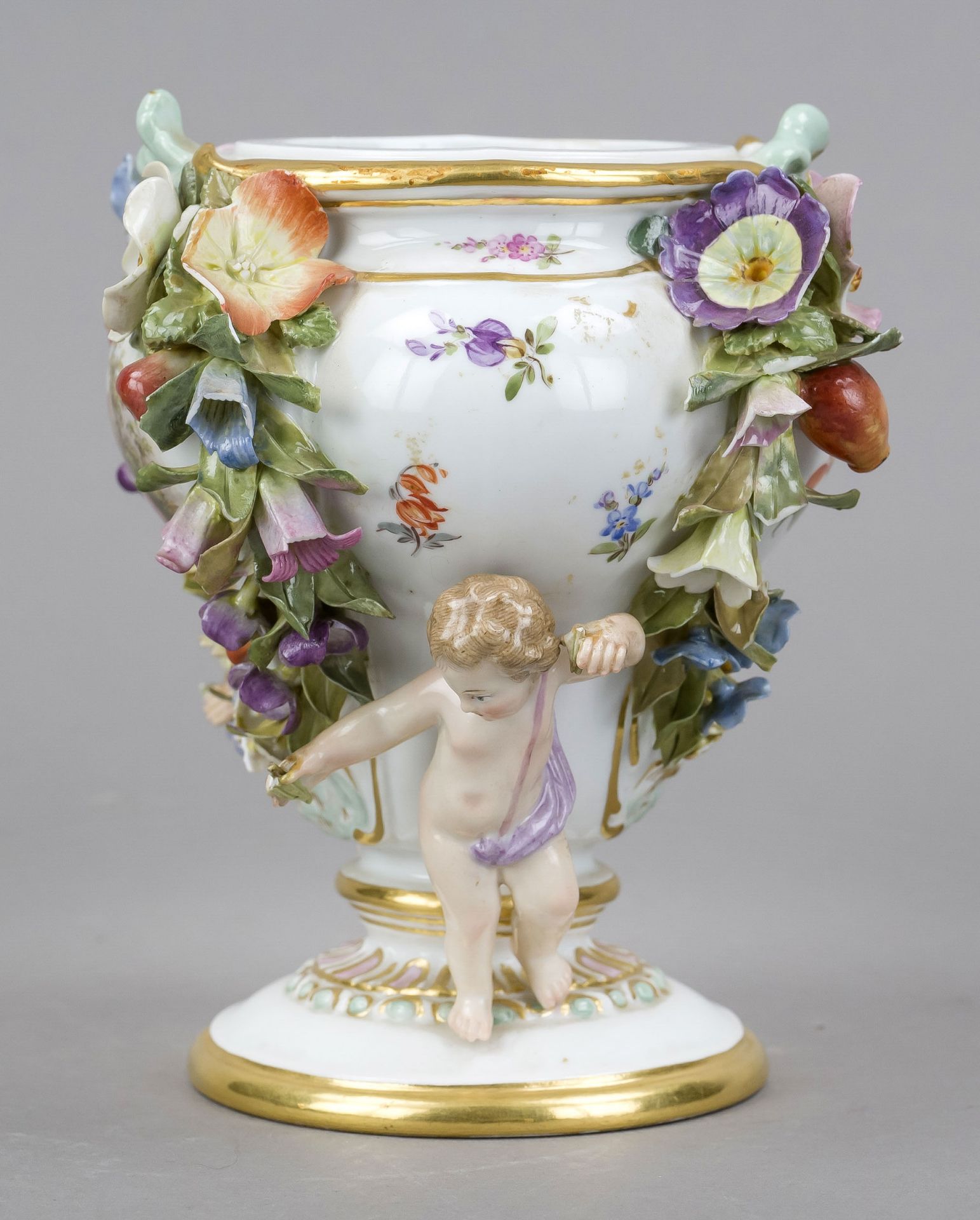 Small potpourri vase with cupids, Meissen, Knauff Schwerter, mark 1850-1924, 1st choice, designed by - Image 3 of 6