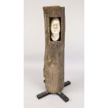 Herbert König (1956-2023), sculptor from Suhl, tree head, natural tree trunk on wooden cross stand