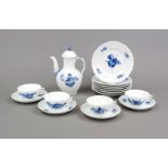 Service for 7 persons, 22-piece, Royal Copenhagen, Blue Flower pattern no. 10, coffee pot, h. 22 cm,