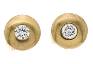 Brilliant stud earrings GG 750/000 with 2 brilliant-cut diamonds, total 0.20 ct W/VS-SI, d. 7 mm, HK
